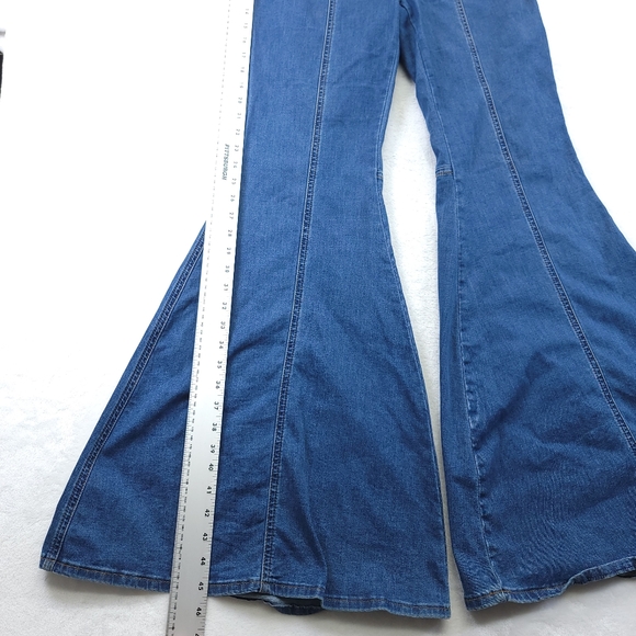 We The Free Flare Leg Women’s Jeans Denim Size 30 66170 - Picture 4 of 10